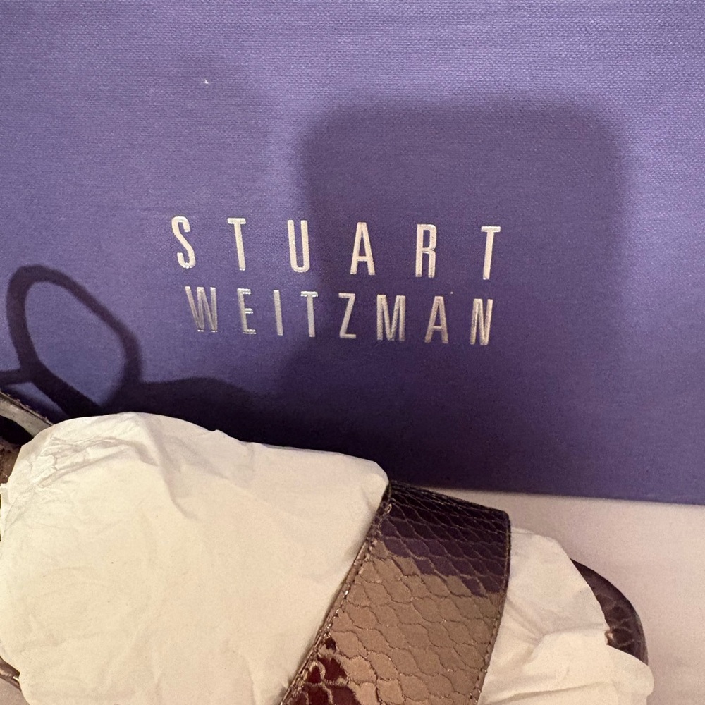 Stuart Weitzman - Picture 2 of 5